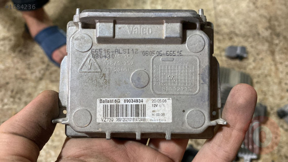 RENAULT MEGANE 2-3 XENON FAR BEYNİ 89034934 ORJ ÇIKMA