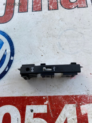 5TA863324B vw tiguan 2017 aux usb girişi tutucu çerçevesi