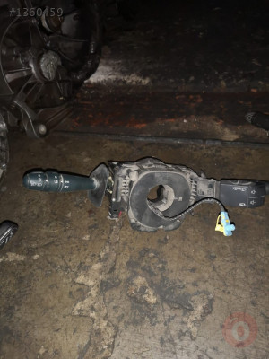 RENAULT KANGOO SİNYAL KOLU ÇIKMA PARÇA