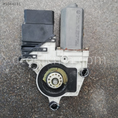 1J4839730G vw golf 4 arka sağ cam motoru