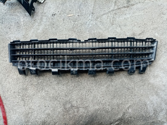 RENAULT MEGANE 2 ÖN TAMPON ORTA IZGARA  NİKELAJSIZ