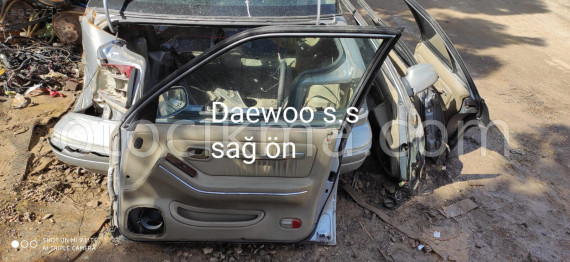 Daewoo super saloon sağ ön kapı mevcuttur.