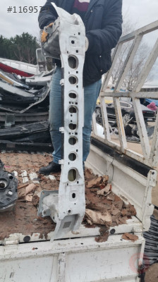 FORD FOCUS ÖN TAMPON DEMİRİ ÇIKMA ORİJİNAL 2012-17