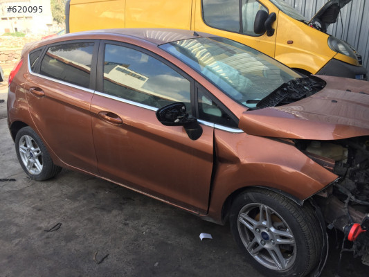 Ford fiesta hurda belgeli parca parca satılık