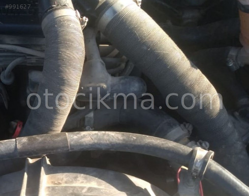 1997 renault 19 europa 1.4 çıkma hava filtre borusu