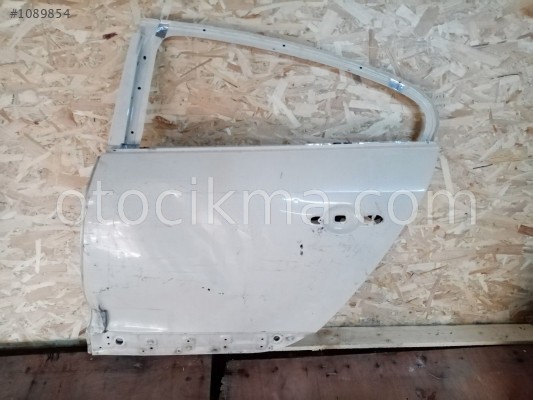 RENAULT FLUENCE SOL ARKA KAPI BEYAZ AZ HASARLI