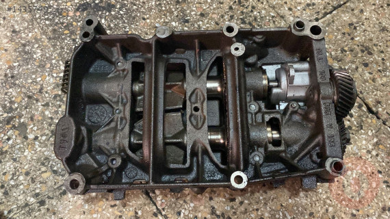 2011-14 VW PASSAT CFF MOTOR 03L103535V YAĞ POMPASI