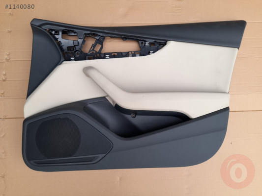 AUDİ A4 16-20 KAPI DÖŞEMESİ SAĞ ÖN (BEJ) 8W0867104B LCA