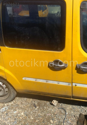 2005 model fiat doblo 1.9 jtd çıkma sağ  yan panel