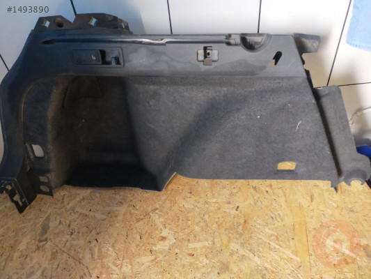 PASSAT VARIANT BAGAJ DÖŞEMESİ SOL YAN 3G9867427L