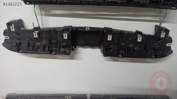 Lancia Delta ön panel ara braketi