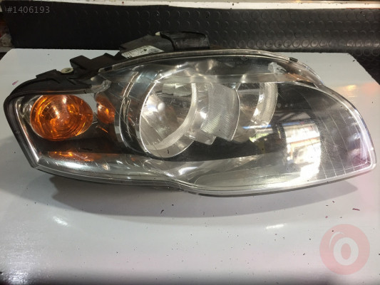 AUDİ A4  SAG FAR SÖKME SAĞLAM TEMİZ ARKA KAPAKLARI YOK