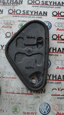 3G0839916B vw passat b8 arka sağ kapı iç ayırma kapağı