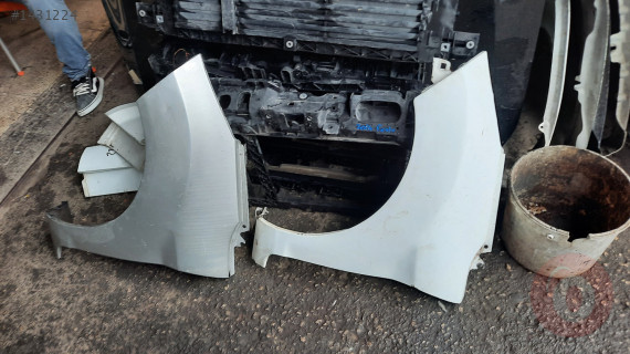 2009 2017 fiesta sag-sol on çamurluk