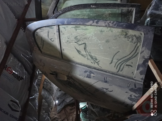 Astra h sağ arka kapı