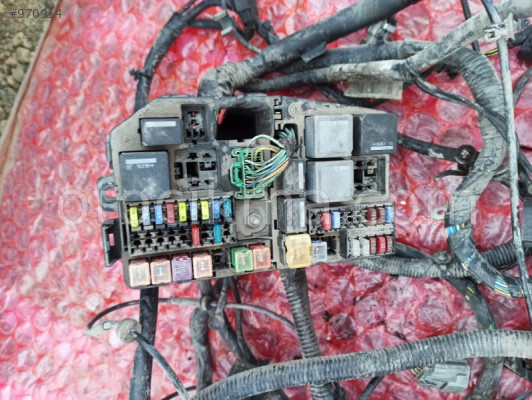 FORD MONDEO 2.0 TDCİ MOTOR İÇİ SİGORTA KUTUSU