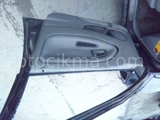 1996  VOLVO S40 ORİJİNAL SAĞ ÖN DOLU KAPI.