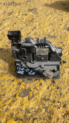 OPEL CORSA D SAĞ ÖN KAPI KİLİDİ ÇIKMA 13258274 CANCAN OPEL