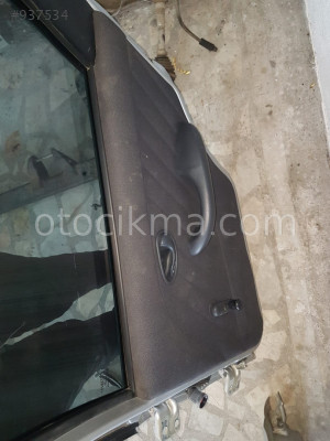 Fiat albea sağ arka kapı döşemesi hatasız orjinal çıkma