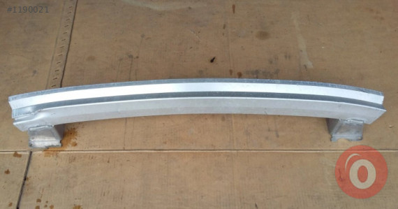 AUDİ A3 04-12 ARKA TAMPON DEMİRİ 8P4807309B