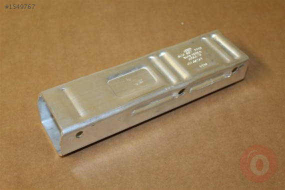 AUDİ A4 01-08 TAMPON DEMİRİ AYAĞI SAĞ ARKA 	8E0807332B