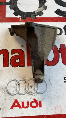 volkswagen caddy 2001 1.9 tdi motor kulağı braketi