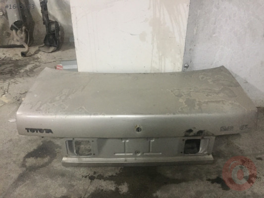 1990 MODEL TOYOTA CORONA BAGAJ KAPAĞI