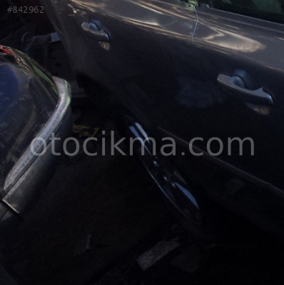 KOMPLE ÇIKMA 2005 VOLVO V50 SAĞ ARKA JANT LASTİK.
