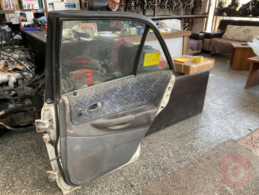 MAZDA 323 SAĞ ARKA KAPI MENTEŞESİ 1998-2002 MODEL ORJİNAL