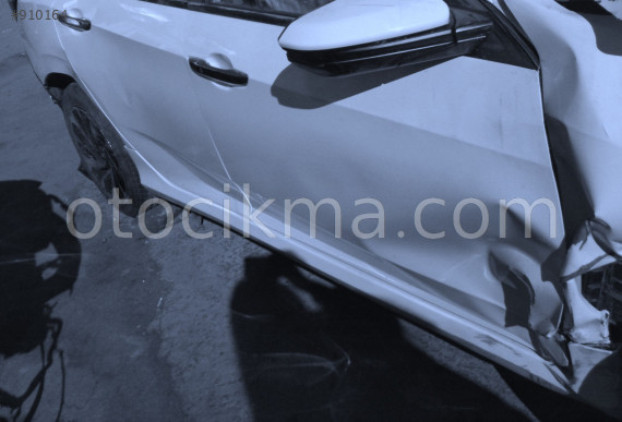 2017 HONDA CIVIC ÇIKMA SAĞ YAN PANEL.