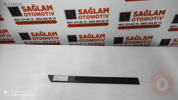 VW PASSAT B6 ÇIKMA  SAĞ ARKA KAPI ALT ÇİTASI OEM; 3C0854950