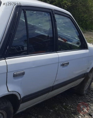 1988 model mazda 323 1.6 çıkma sağ takım kapı
