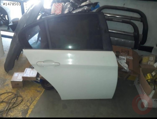 BMW E90 2010 ÇIKMA SAĞ ARKA KAPI