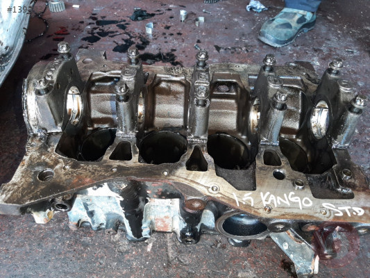 RENAULT KANGOO 1.5 DIZEL ÇIKMA YARİM MOTOR