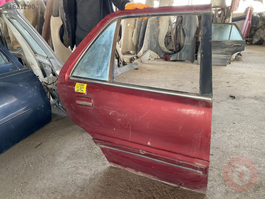 HYUNDAİ SONATA SAĞ ARKA KAPI KELEBEK CAMI 1990-1992 MODEL