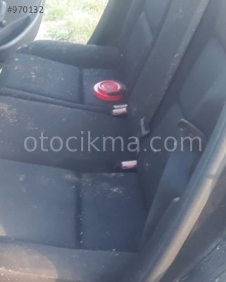 2009 model peugeot 207 1.4 sökme arka koltuk döşeme