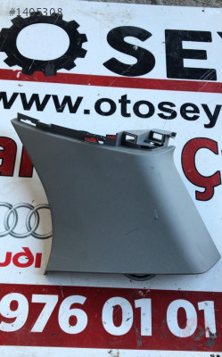 8V4867246B audi a3 sportback 2019 sağ arka direk kaplaması