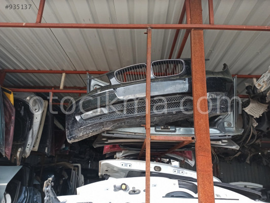 BMW 116 E87 ÖN TAMPON DOLU