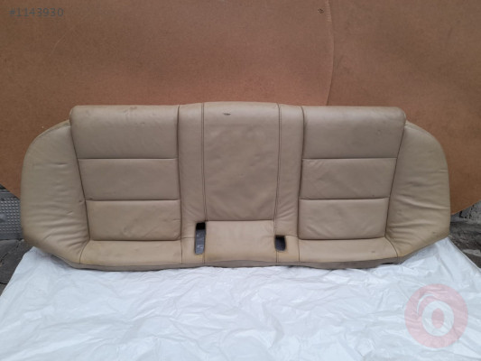 AUDİ A6 05-11 ARKA KOLTUK MİNDERİ ALT BEJ DERİ 8586