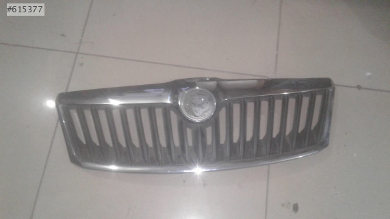 skoda octavia ön panjur 2009 2012 orjinal çıkma parça