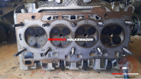 SKODA - RAPİD / CZC 1.4 TSİ SİLİNDİR KAPAĞI (04E103404AS)