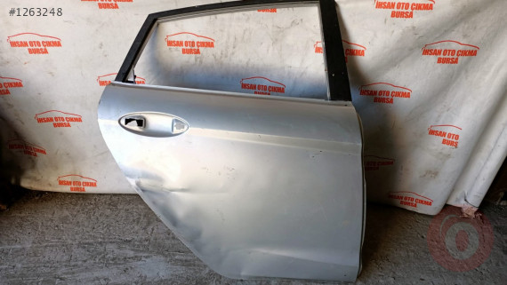 Ford fiesta titanyum kasa sağ arka kapı orijinal çıkma gri