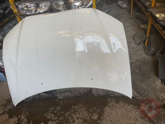 Mitsubishi lancer çıkma beyaz ön kaput
