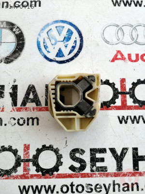 1K0121367G audi a3 2008 radyatör kulağı takozu alt
