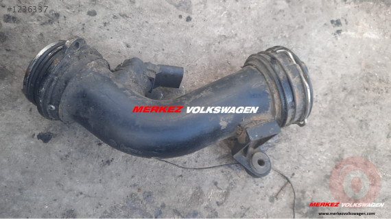 VOLKSWAGEN - TOUAREG / 5.0 TDİ HAVA EMME BORUSU (7L6145957A)