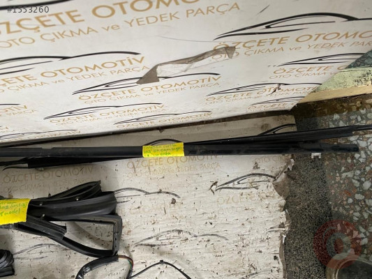 TOYOTA COROLLA SAĞ ÖN KAPI DIŞ CAM SIYIRICI FİTİLİ ORJİNAL