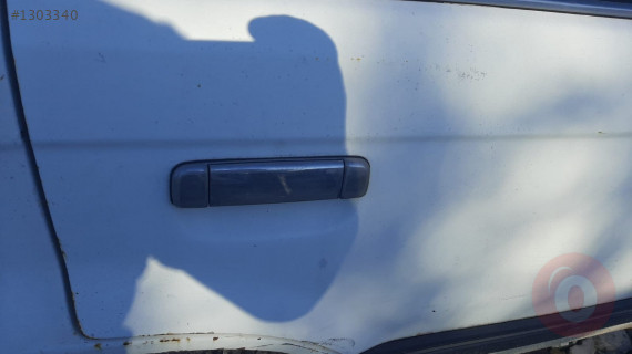 mazda 323 sedan çıkma sağ arka dış kapı kolu