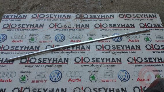 5NA839643 vw tiguan 2017 arka sol kapı üst çerçeve nikelajı