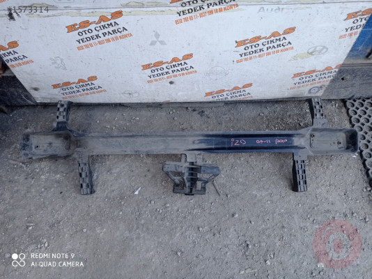 Hyundai İ20 Arka Tampon Demiri 2007-2011