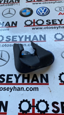 72137-0D110 toyota yaris 2012 ön koltuk ray kapağı